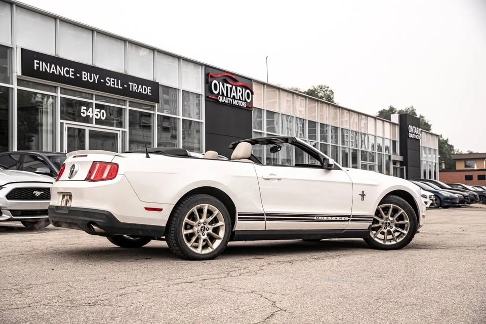2010 Ford S197 Mustang - Image 9 of 13