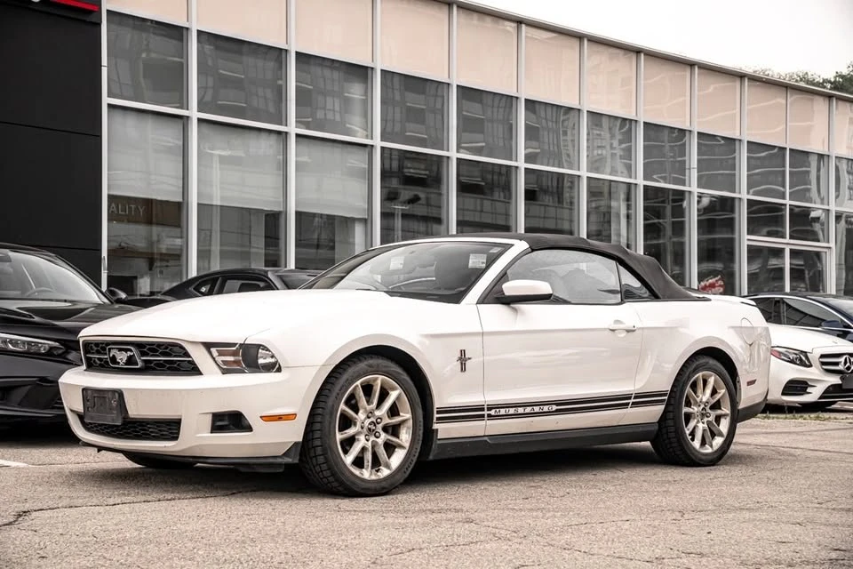 2010 Ford S197 Mustang - Image 2 of 13