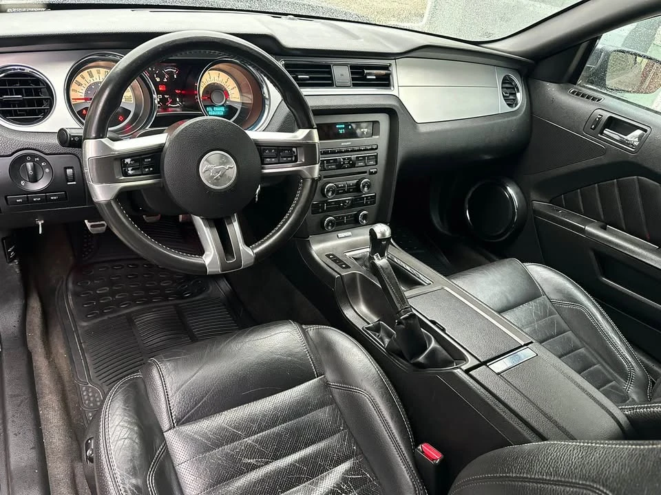 2010 Ford S197 Mustang - Image 5 of 10