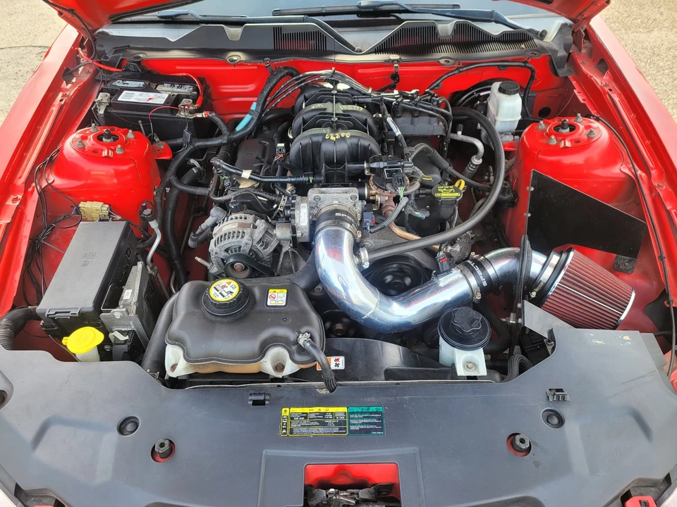 2010 Ford S197 Mustang - Image 10 of 12
