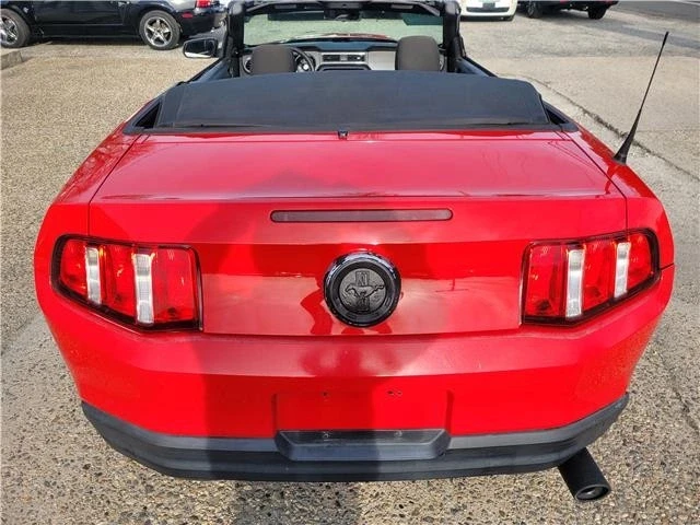 2010 Ford S197 Mustang - Image 4 of 12