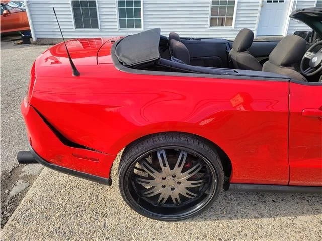 2010 Ford S197 Mustang - Image 12 of 21