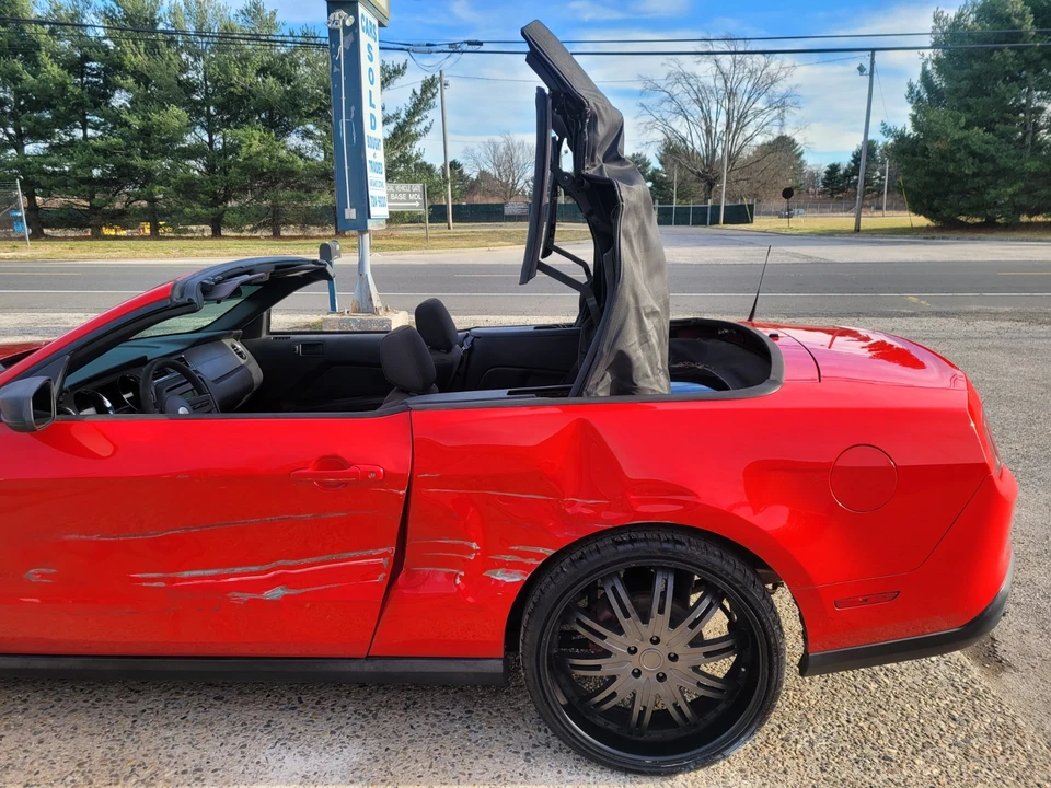 2010 Ford S197 Mustang - Image 19 of 21