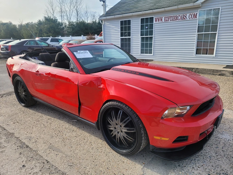 2010 Ford S197 Mustang - Image 6 of 31
