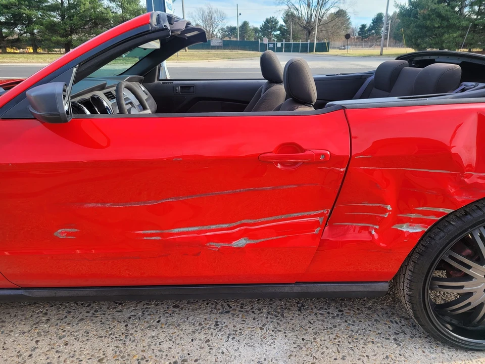 2010 Ford S197 Mustang - Image 9 of 31