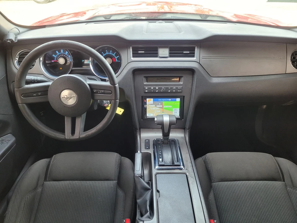2010 Ford S197 Mustang - Image 11 of 31