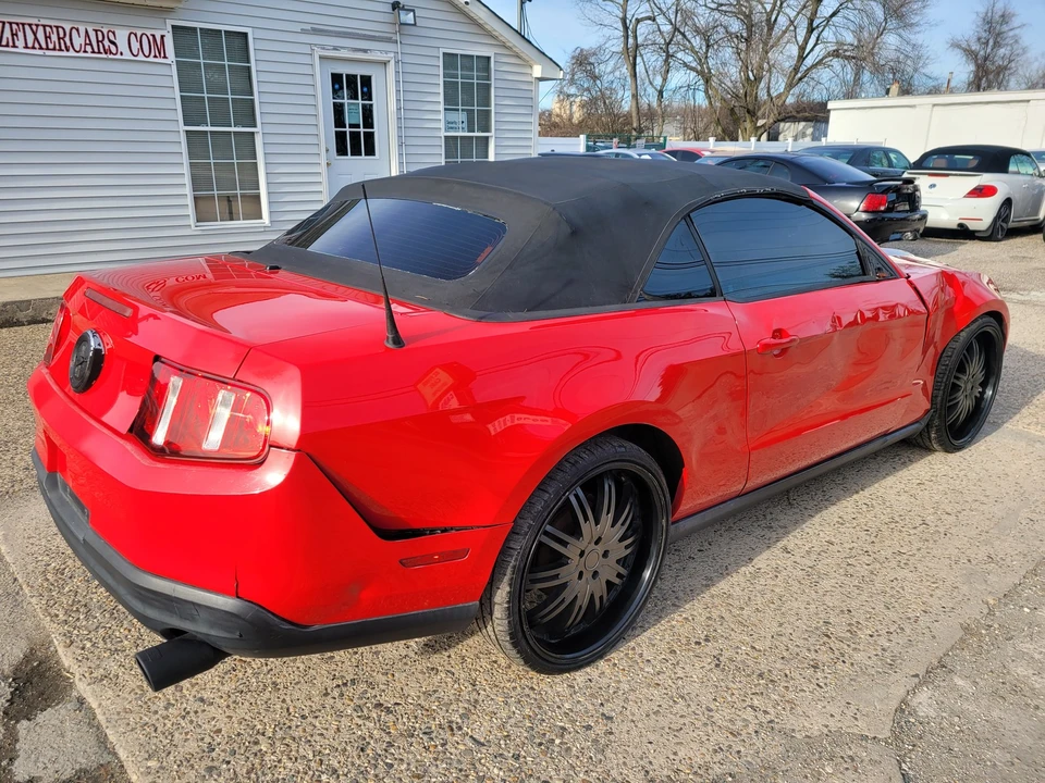 2010 Ford S197 Mustang - Image 25 of 31