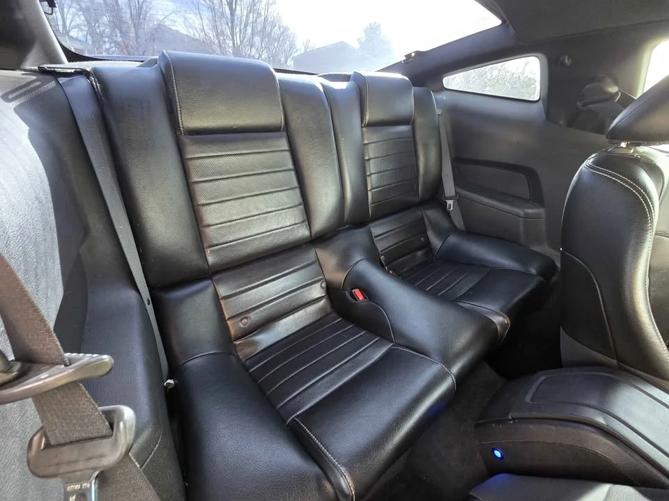 2010 Ford S197 Mustang - Image 7 of 14