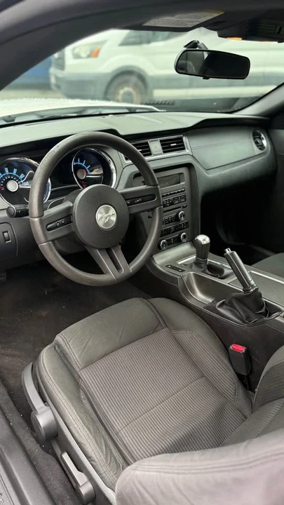2010 Ford S197 Mustang - Image 10 of 11