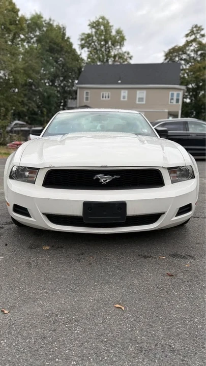 2010 Ford S197 Mustang - Image 2 of 11