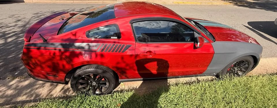 2010 Ford S197 Mustang - Image 9 of 20