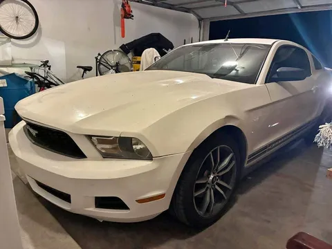 2010 Ford Mustang V6 Coupe 2D