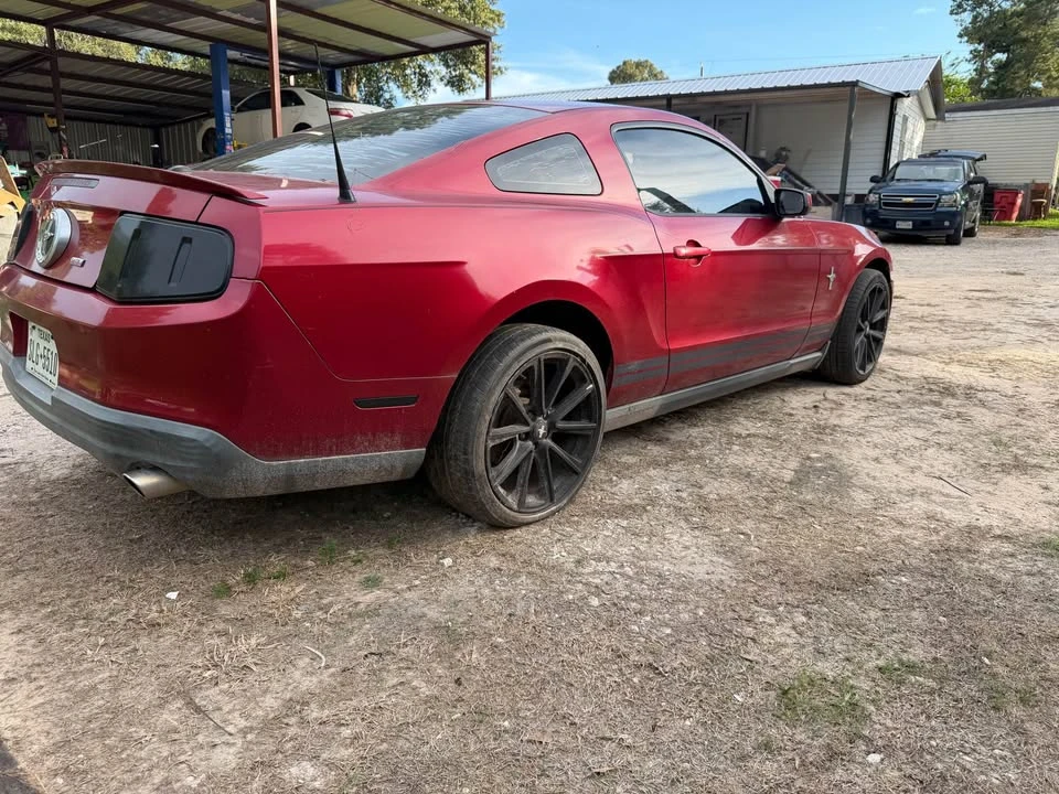 2010 Ford S197 Mustang - Image 3 of 10