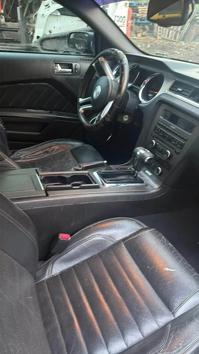 2010 Ford S197 Mustang - Image 3 of 3
