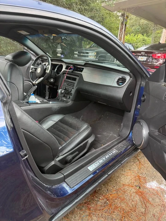 2010 Ford S197 Mustang - Image 6 of 7