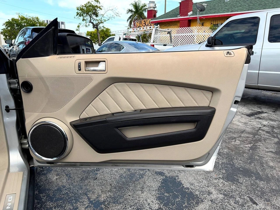 2010 Ford S197 Mustang - Image 29 of 31