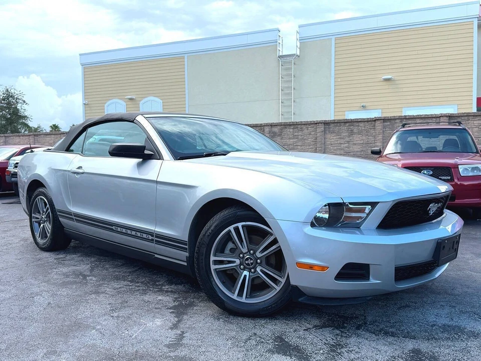 2010 Ford S197 Mustang - Image 5 of 31
