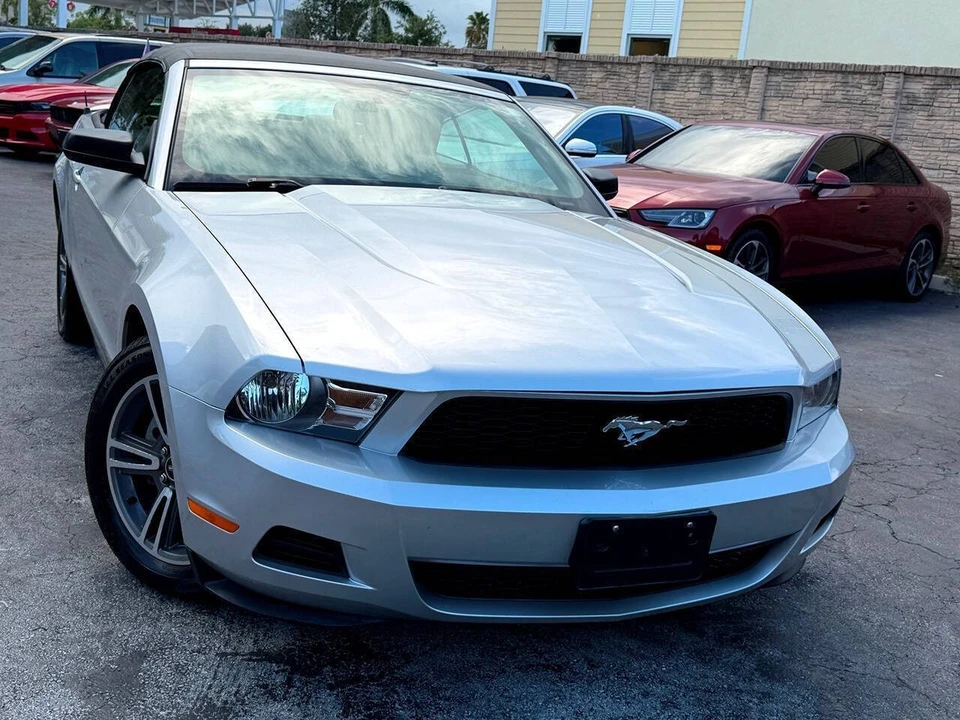 2010 Ford S197 Mustang - Image 7 of 31
