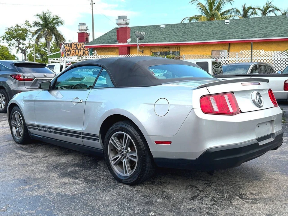 2010 Ford S197 Mustang - Image 18 of 31