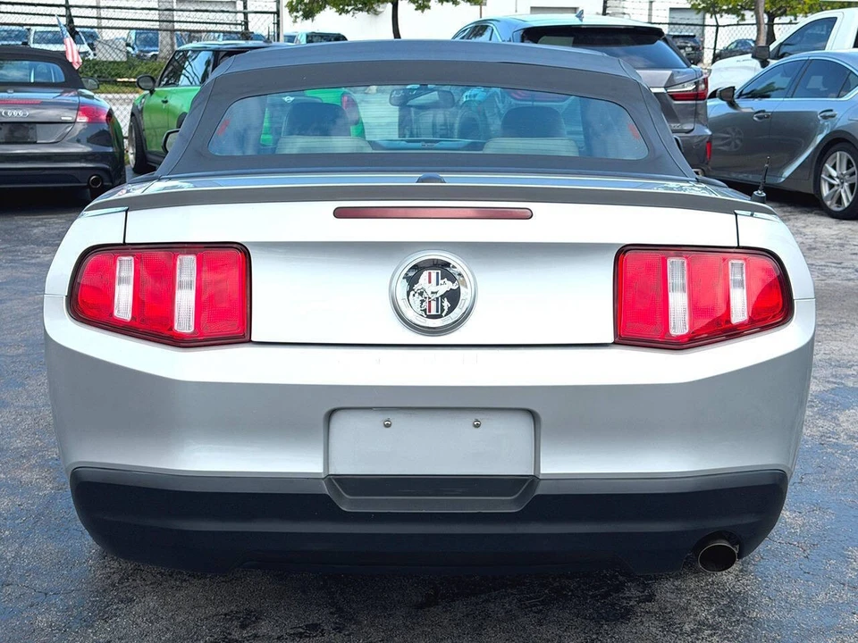2010 Ford S197 Mustang - Image 16 of 31