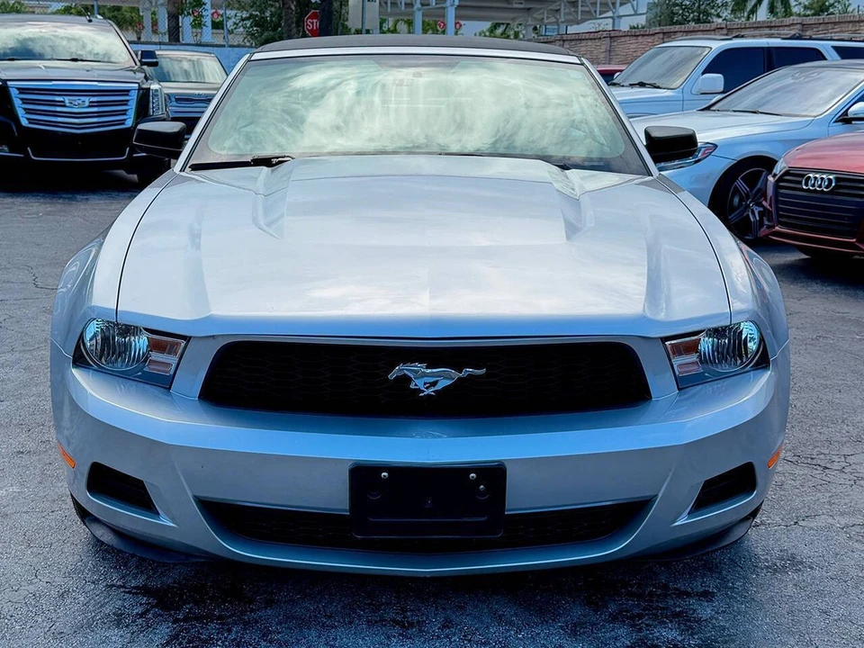 2010 Ford S197 Mustang - Image 8 of 31