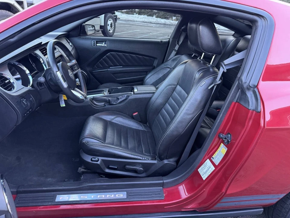 2010 Ford S197 Mustang - Image 17 of 21