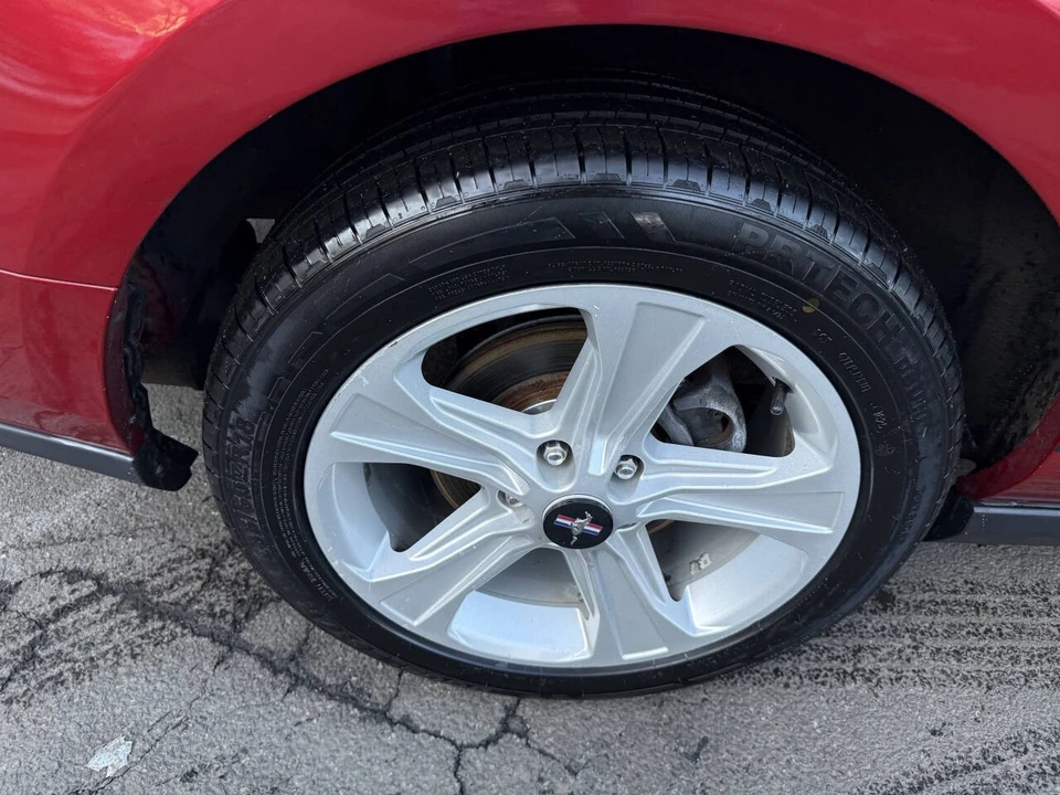 2010 Ford S197 Mustang - Image 14 of 21
