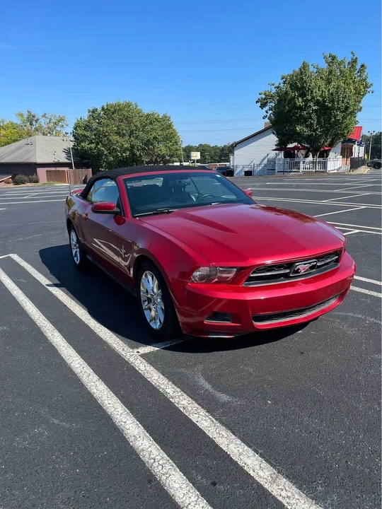 2010 Ford S197 Mustang - Image 2 of 7