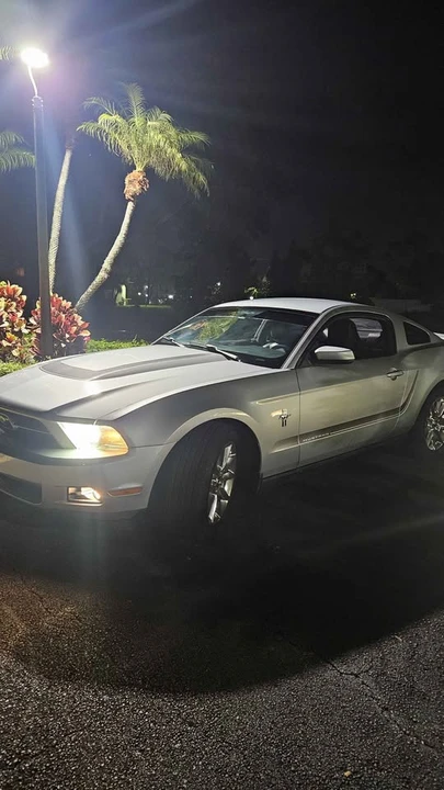 2010 Ford S197 Mustang - Image 4 of 6