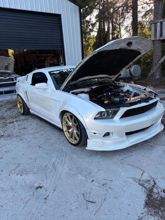 2010 Ford S197 Mustang - Image 3 of 16