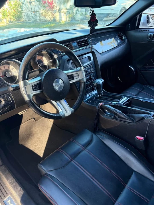 2010 Ford S197 Mustang - Image 10 of 16
