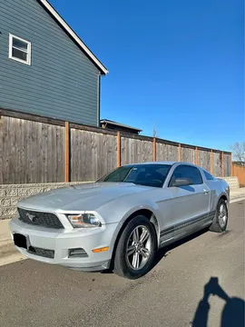 2010 Ford Mustang V6 Premium Coupe