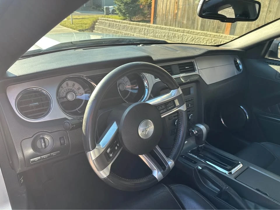 2010 Ford S197 Mustang - Image 7 of 9