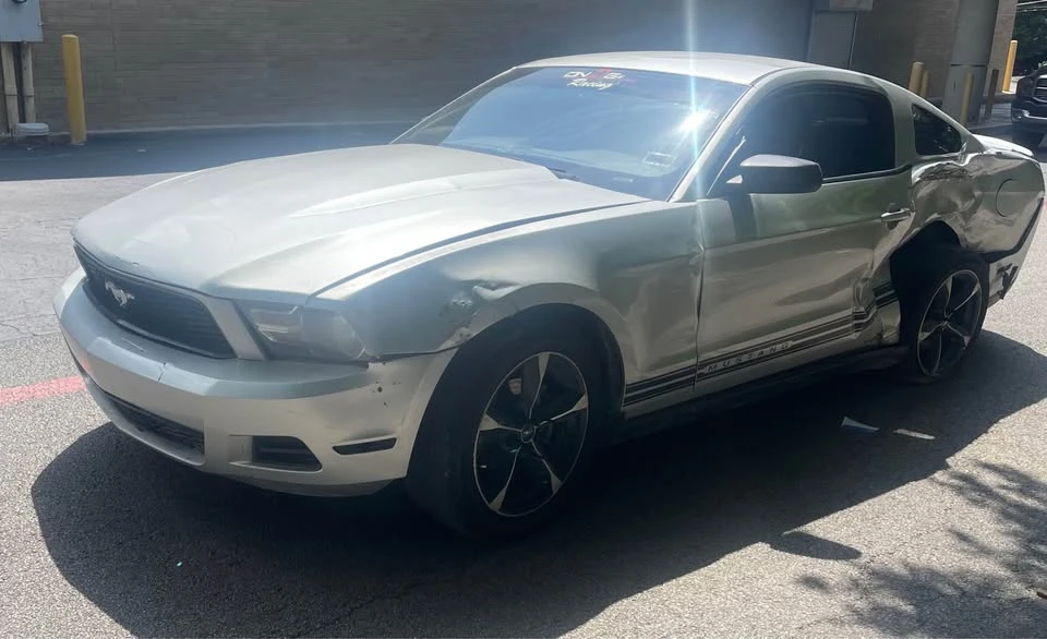 2010 Ford S197 Mustang - Image 5 of 9