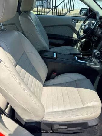 2010 Ford S197 Mustang - Image 10 of 12