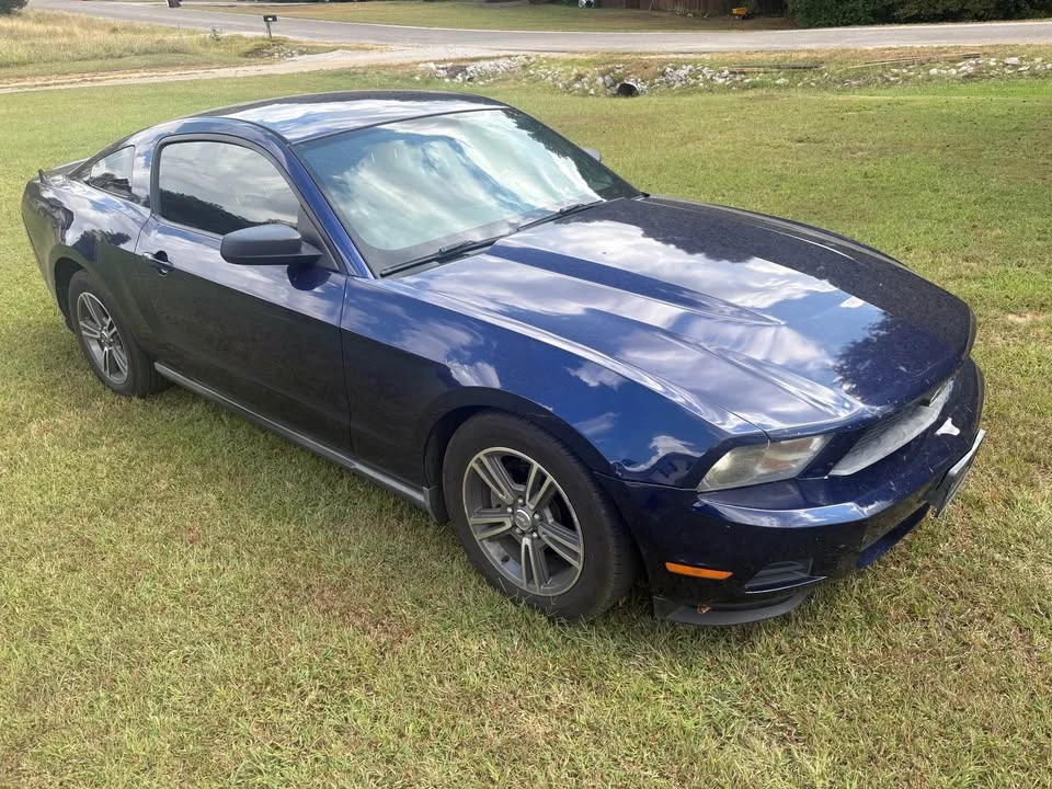 2010 Ford S197 Mustang - Image 2 of 7