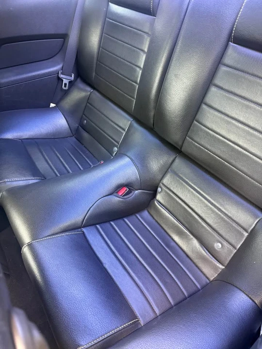 2010 Ford S197 Mustang - Image 6 of 7