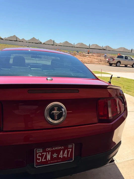 2010 Ford S197 Mustang - Image 3 of 8