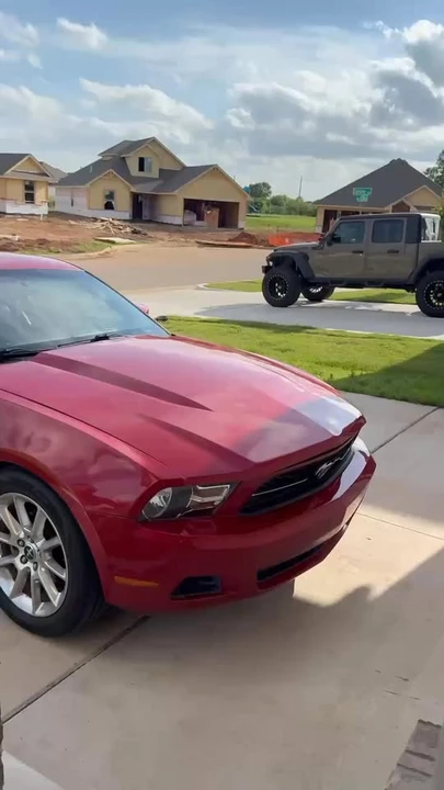 2010 Ford S197 Mustang - Image 8 of 8