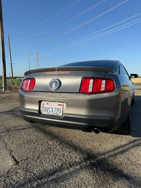 2010 Ford S197 Mustang - Image 7 of 18