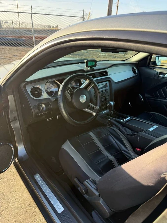 2010 Ford S197 Mustang - Image 15 of 18
