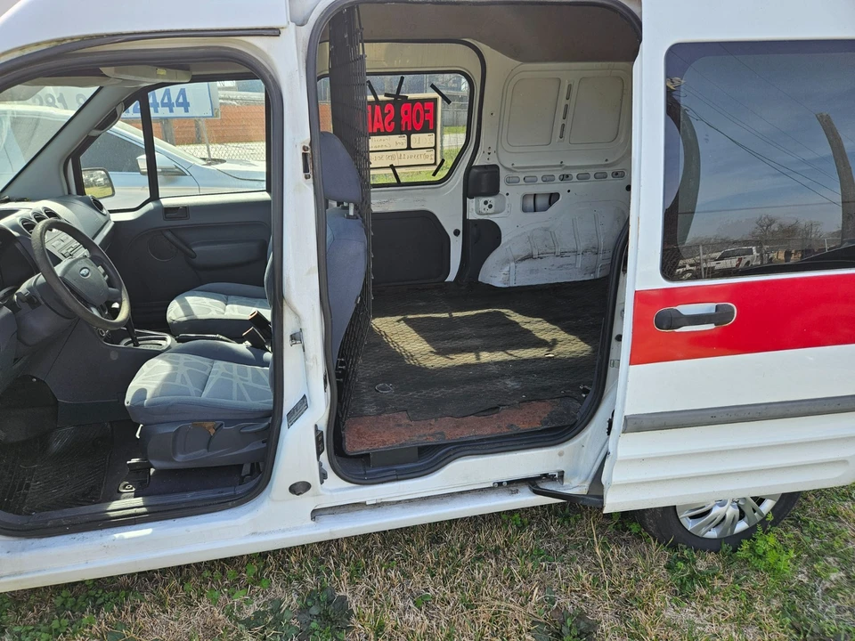 2010 Ford Transit Connect - Image 8 of 11