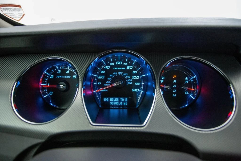 2010 Ford Taurus 5th Gen - Image 8 of 12