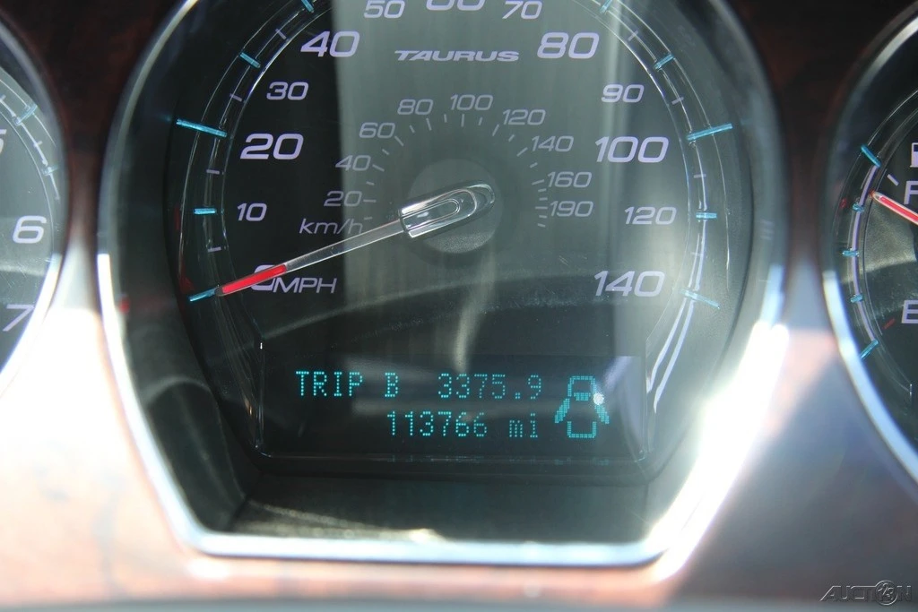 2010 Ford Taurus 6th Gen - Image 18 of 21