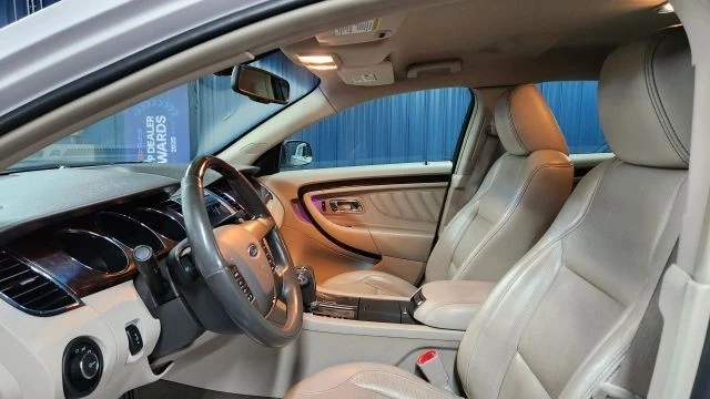 2010 Ford Taurus 5th Gen - Image 7 of 12