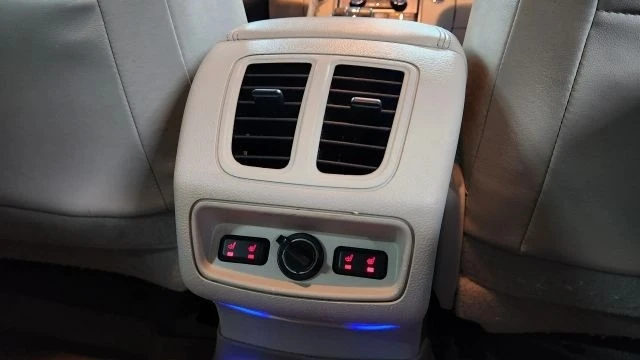 2010 Ford Taurus 5th Gen - Image 18 of 21