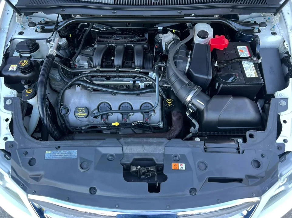 2010 Ford Taurus 6th Gen - Image 17 of 17