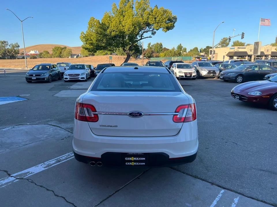 2010 Ford Taurus 6th Gen - Image 7 of 17