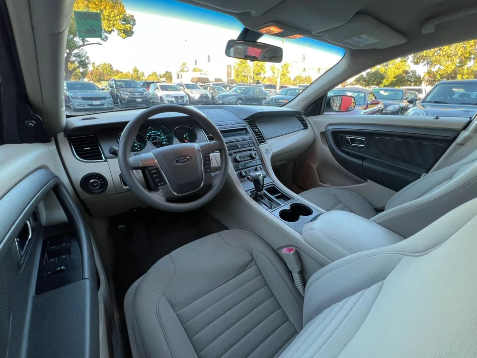 2010 Ford Taurus 6th Gen - Image 12 of 17