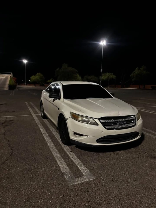 2010 Ford Taurus 6th Gen - Image 2 of 4